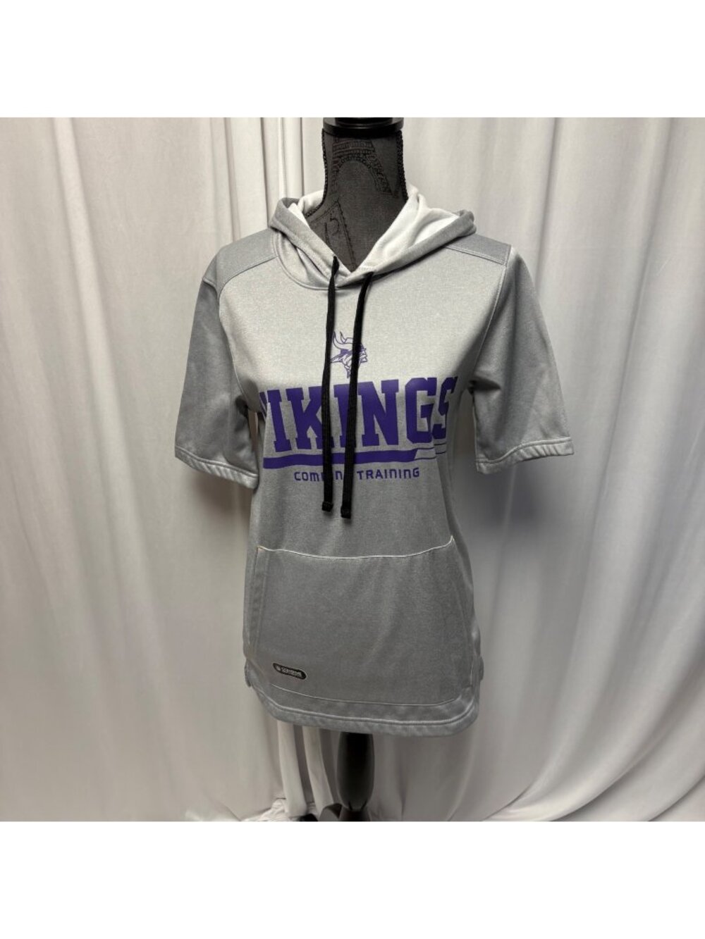 NFL Team Apparel Hoodie Womens Sz Small MN Vikings Short Sleeve Gray Sweatshirt